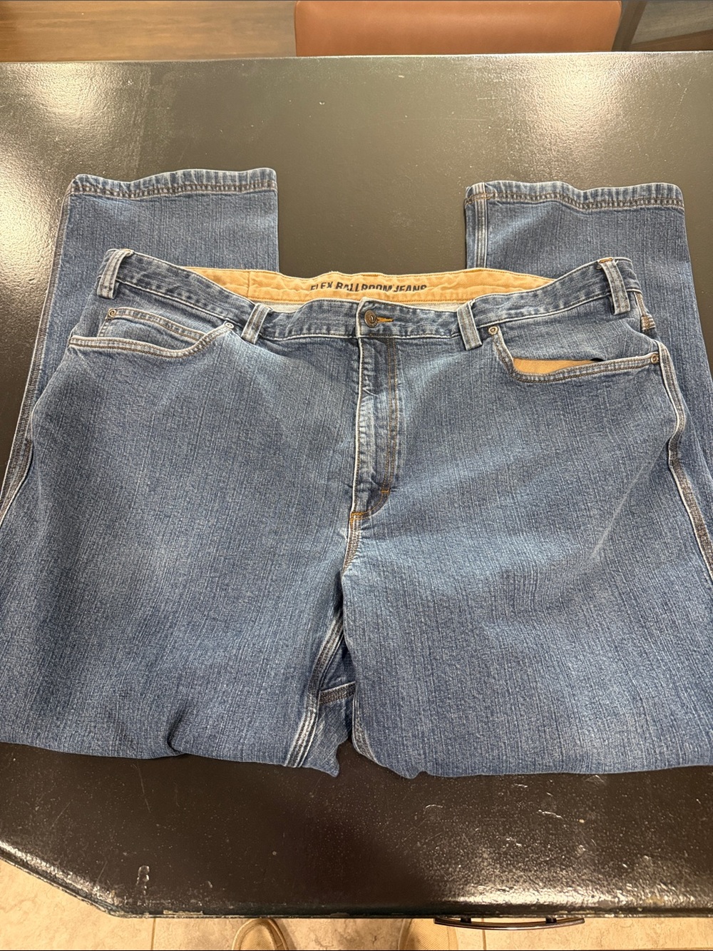 Duluth Trading Co Relaxed Blue Denim Jeans